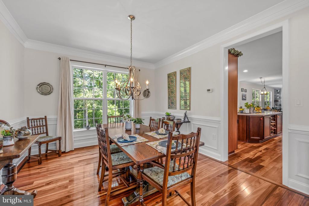 33 LACKAWANNA LANE