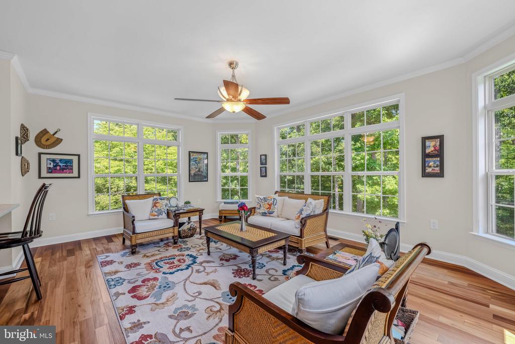 33 LACKAWANNA LANE