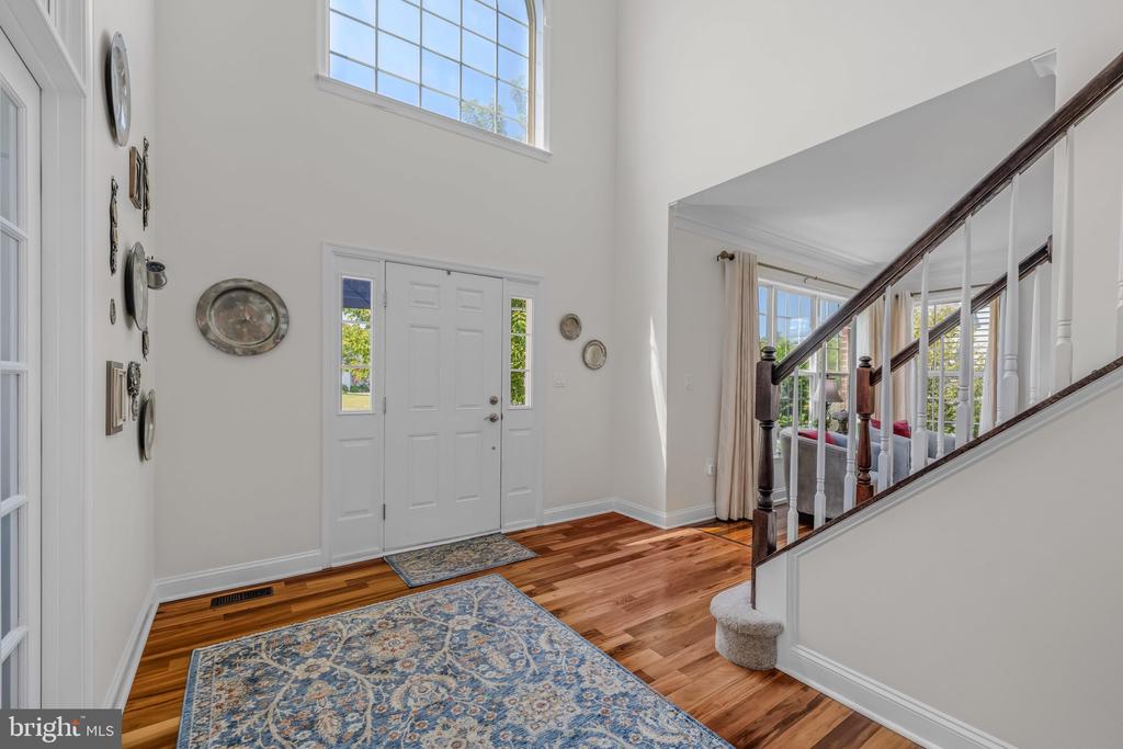33 LACKAWANNA LANE