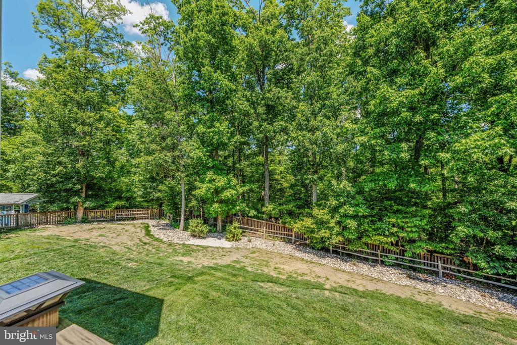 33 LACKAWANNA LANE