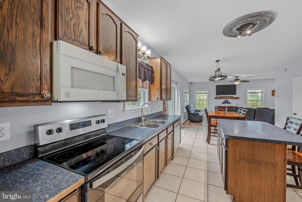 79 WILLINGHAM WAY