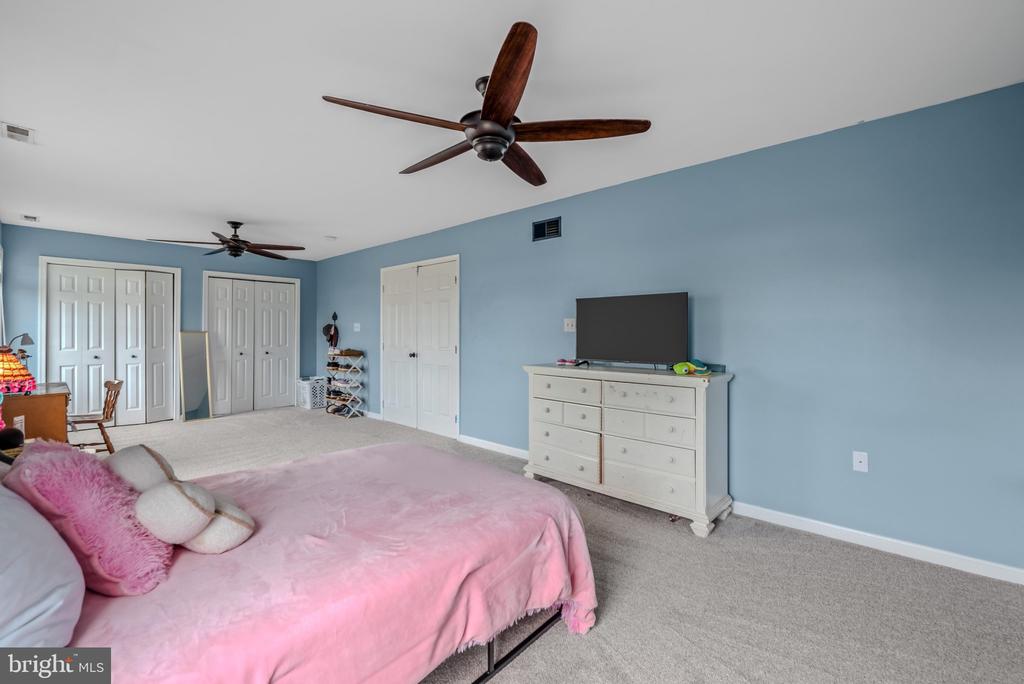 79 WILLINGHAM WAY