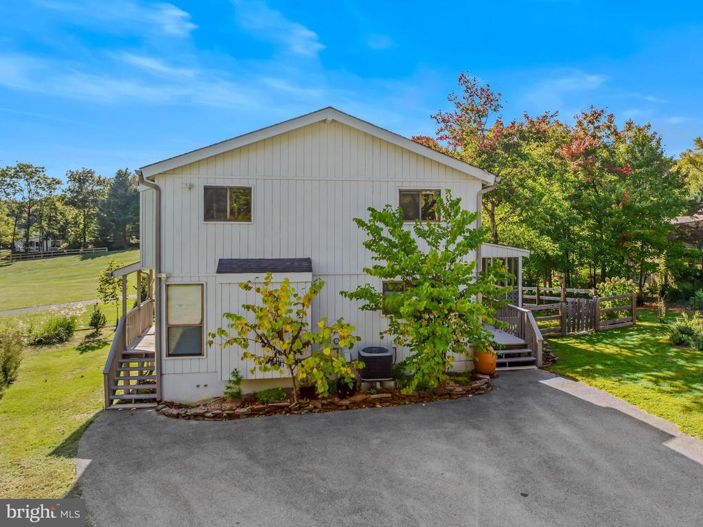 467 TECUMSEH TRAIL