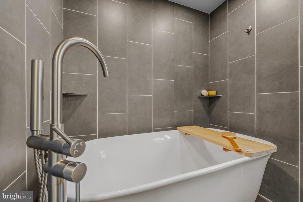 467 TECUMSEH TRAIL