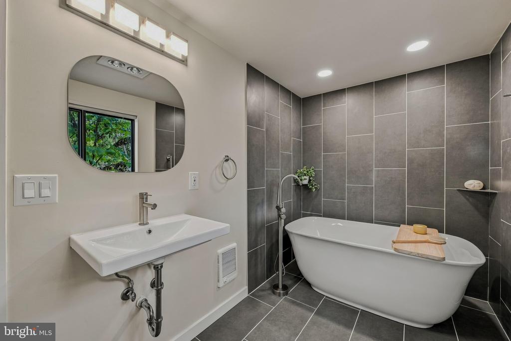 467 TECUMSEH TRAIL