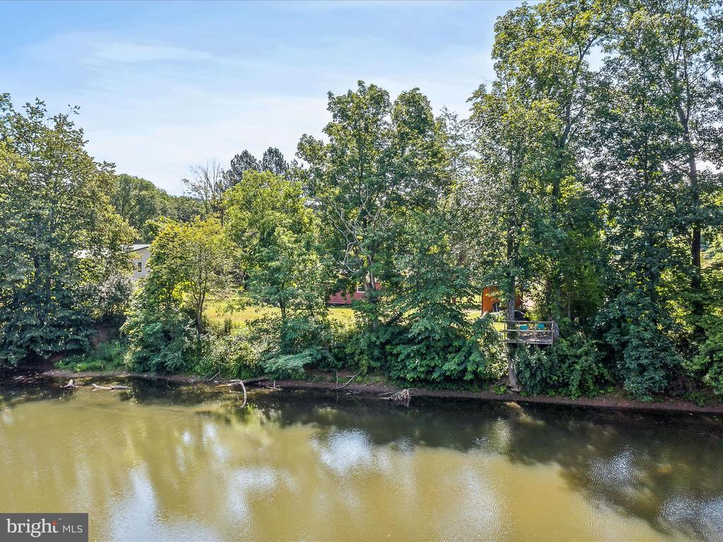 225 RIVER DRIVE
