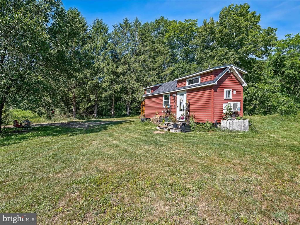225 RIVER DRIVE