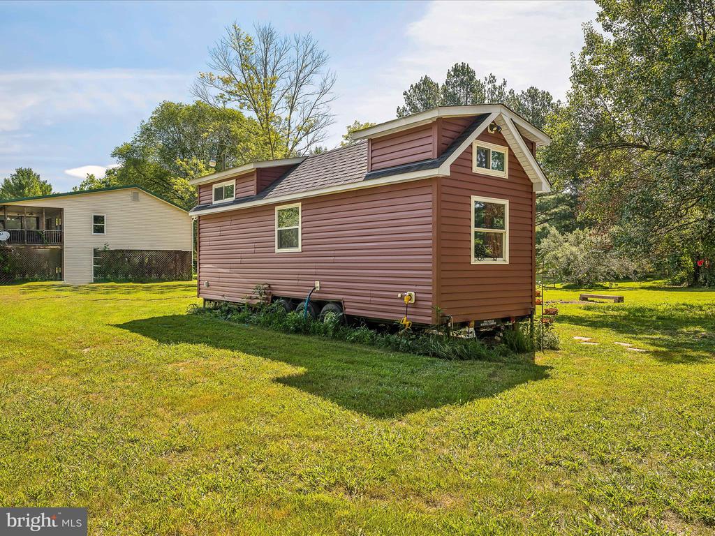 225 RIVER DRIVE