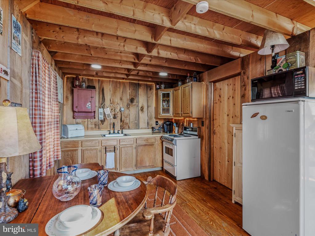 1144 TOWER ROAD