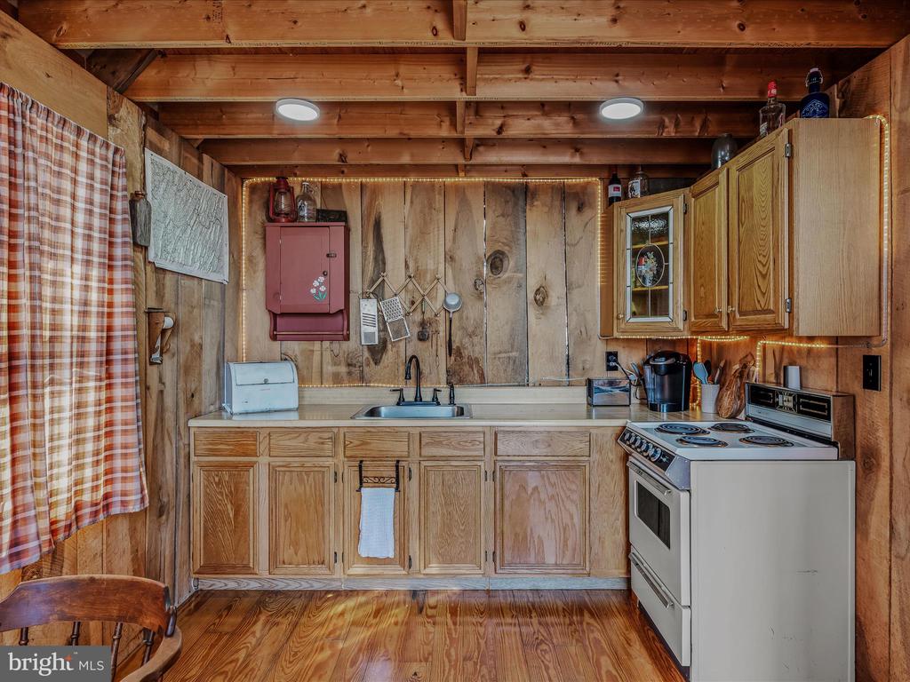 1144 TOWER ROAD