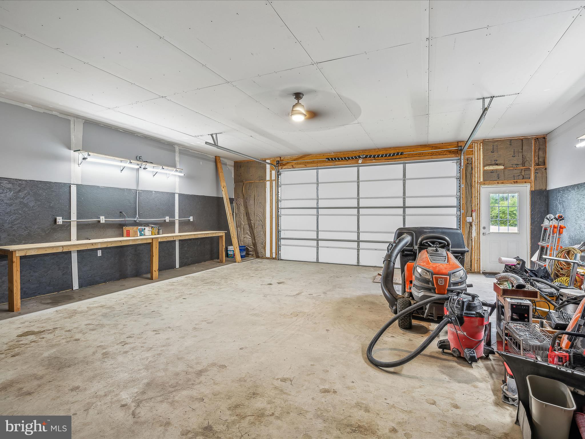 21 PRESLEY LANE