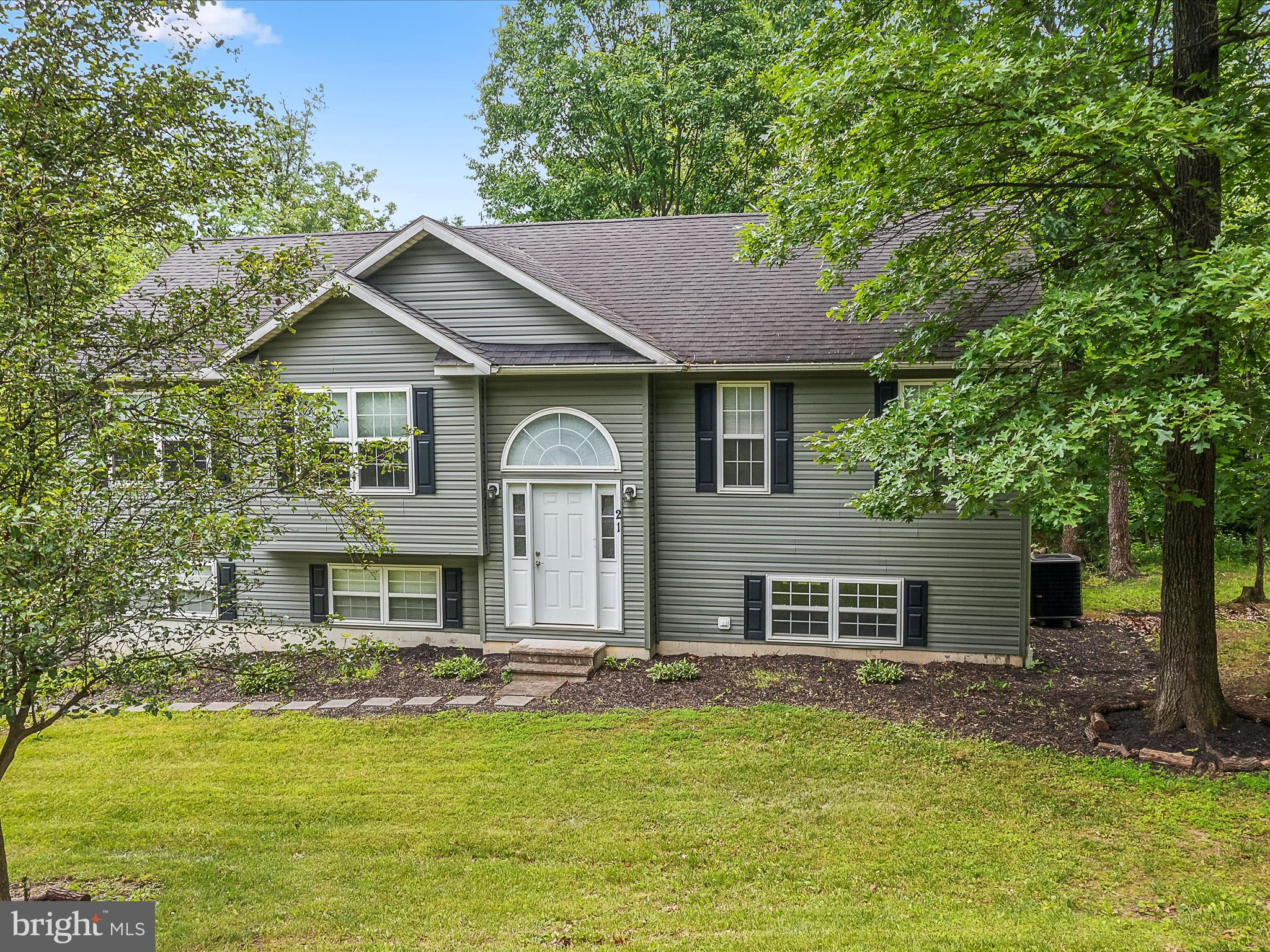 21 PRESLEY LANE