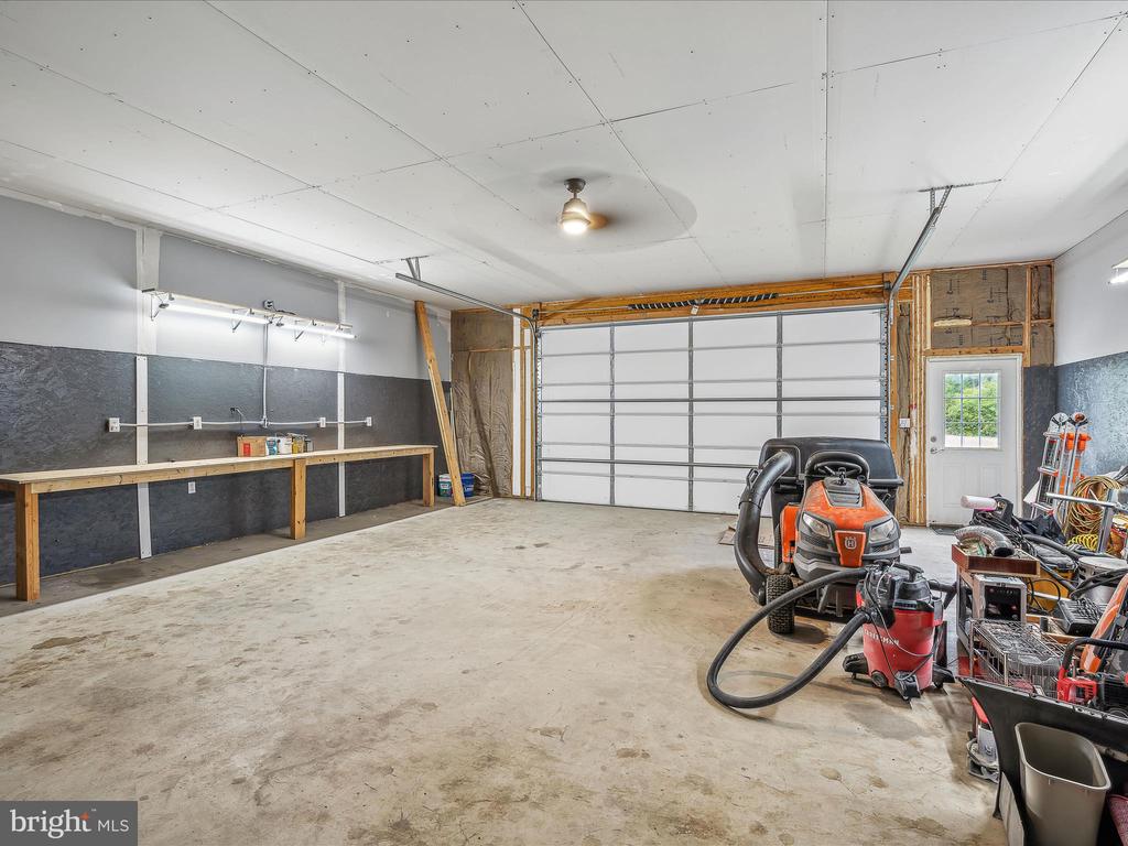 21 PRESLEY LANE