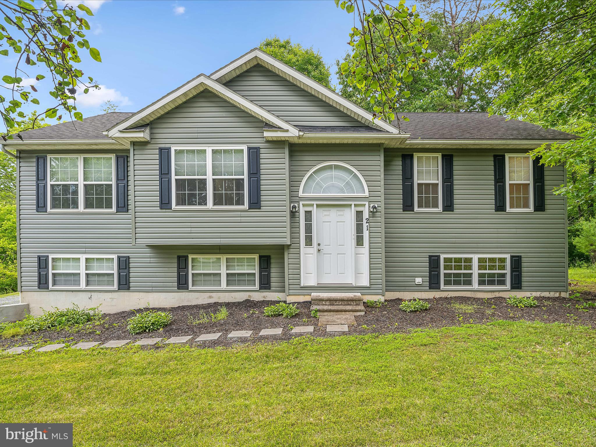 21 PRESLEY LANE