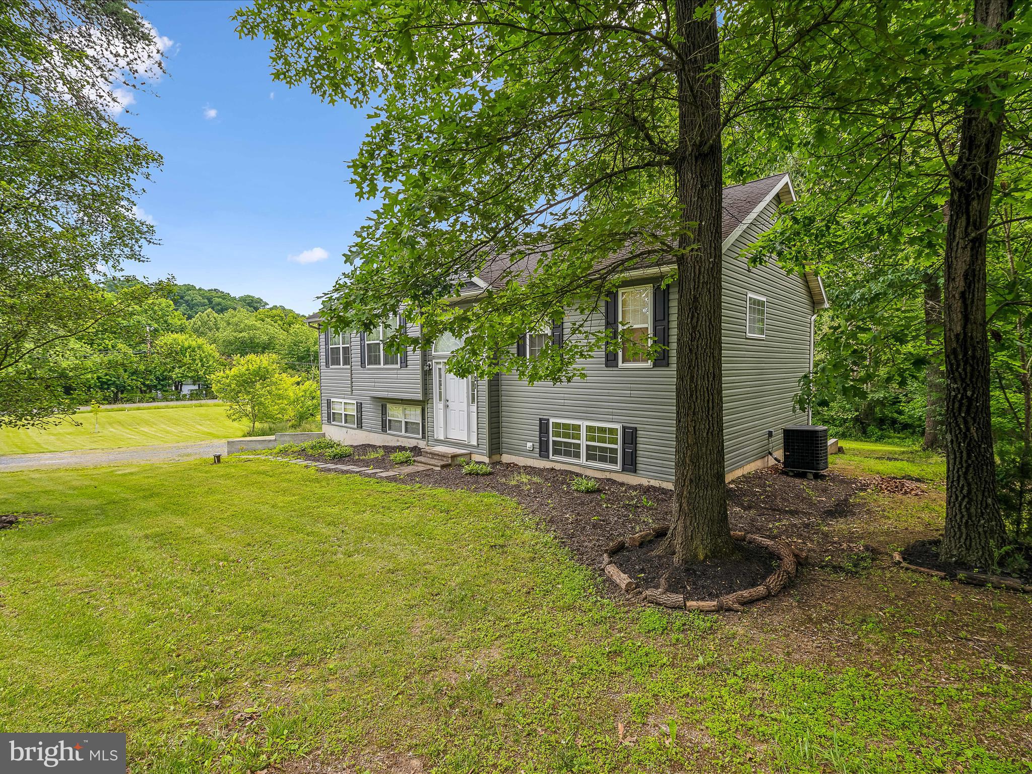 21 PRESLEY LANE
