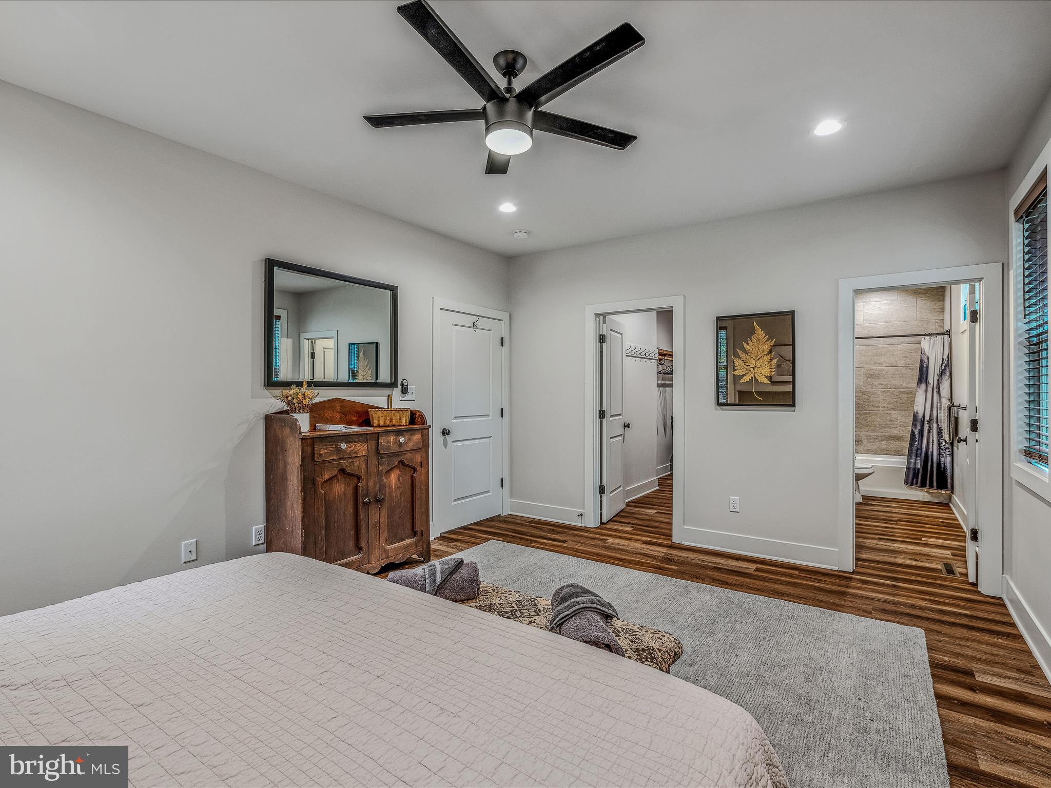 380 CIELO LANE