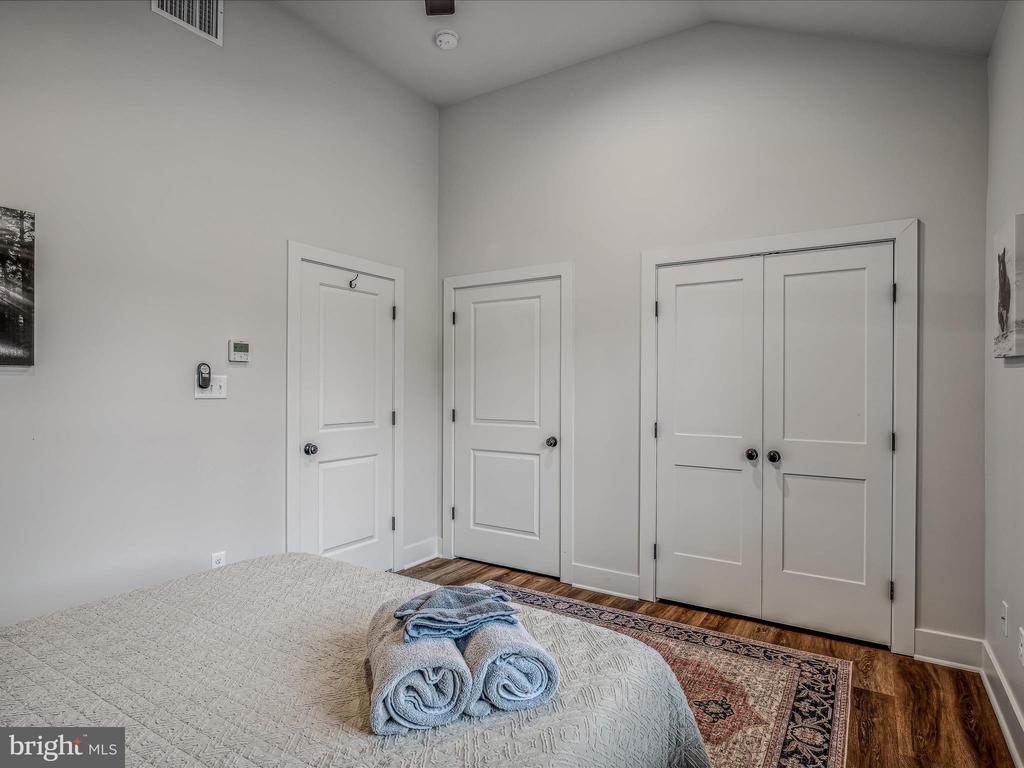 380 CIELO LANE