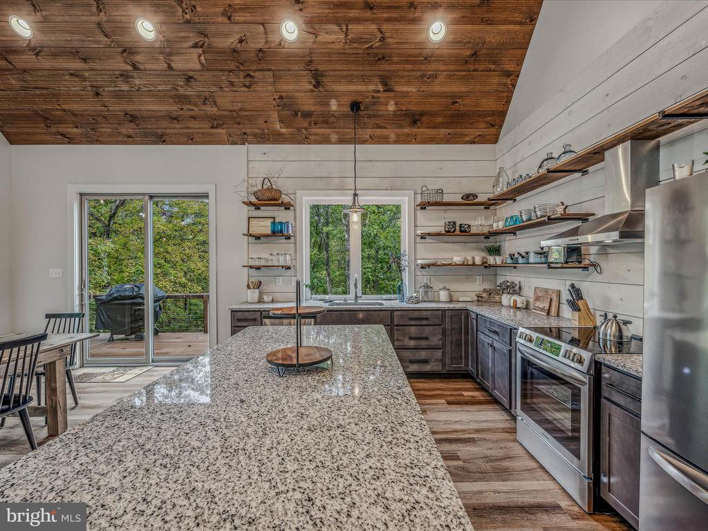 380 CIELO LANE