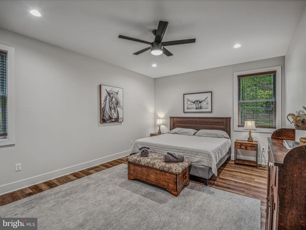 380 CIELO LANE