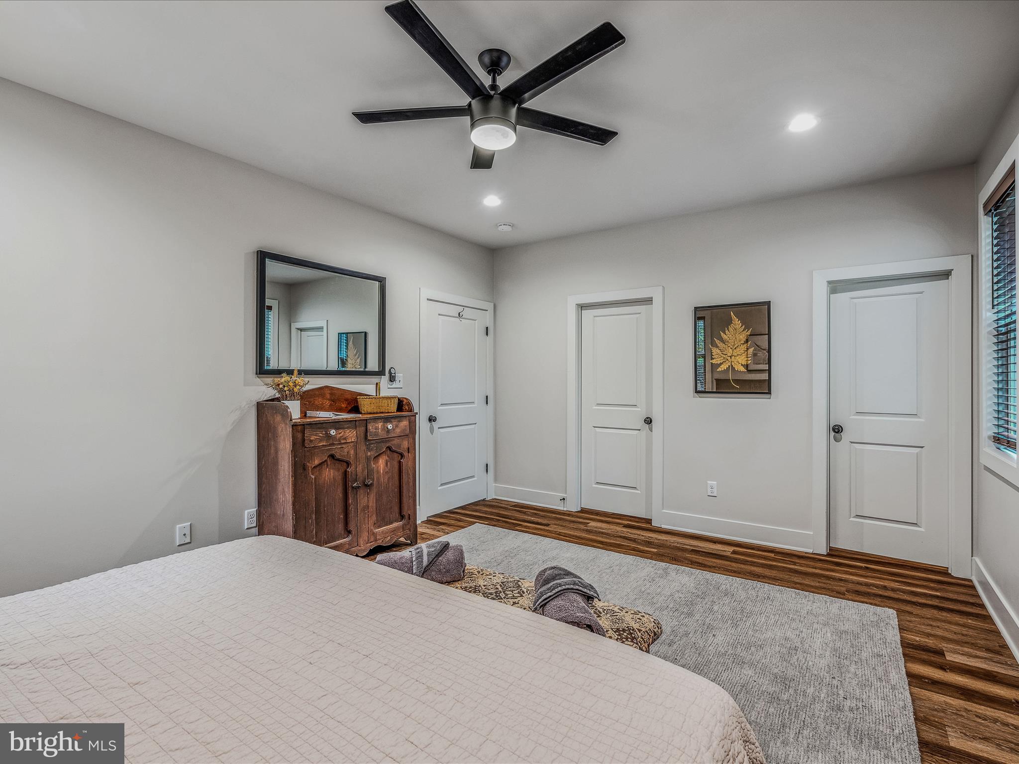 380 CIELO LANE