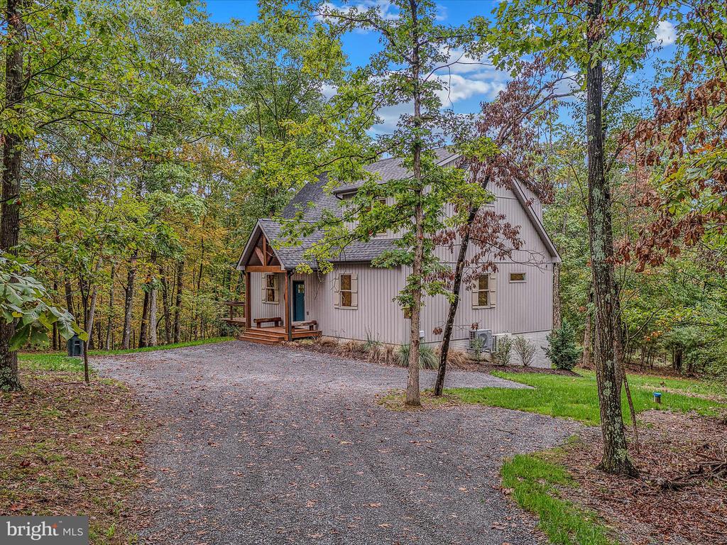 380 CIELO LANE