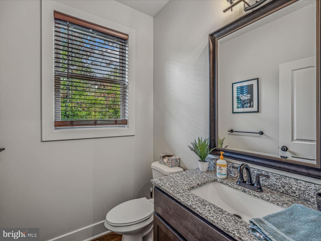 380 CIELO LANE
