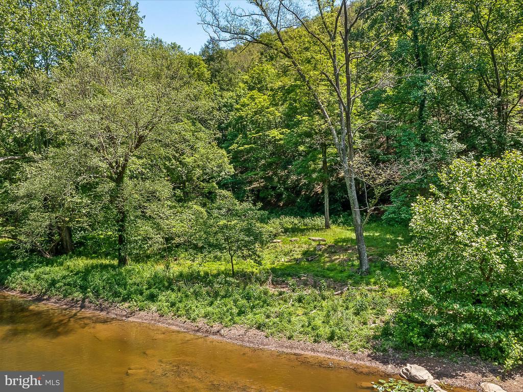 1414 BRIARY BOTTOM LANE