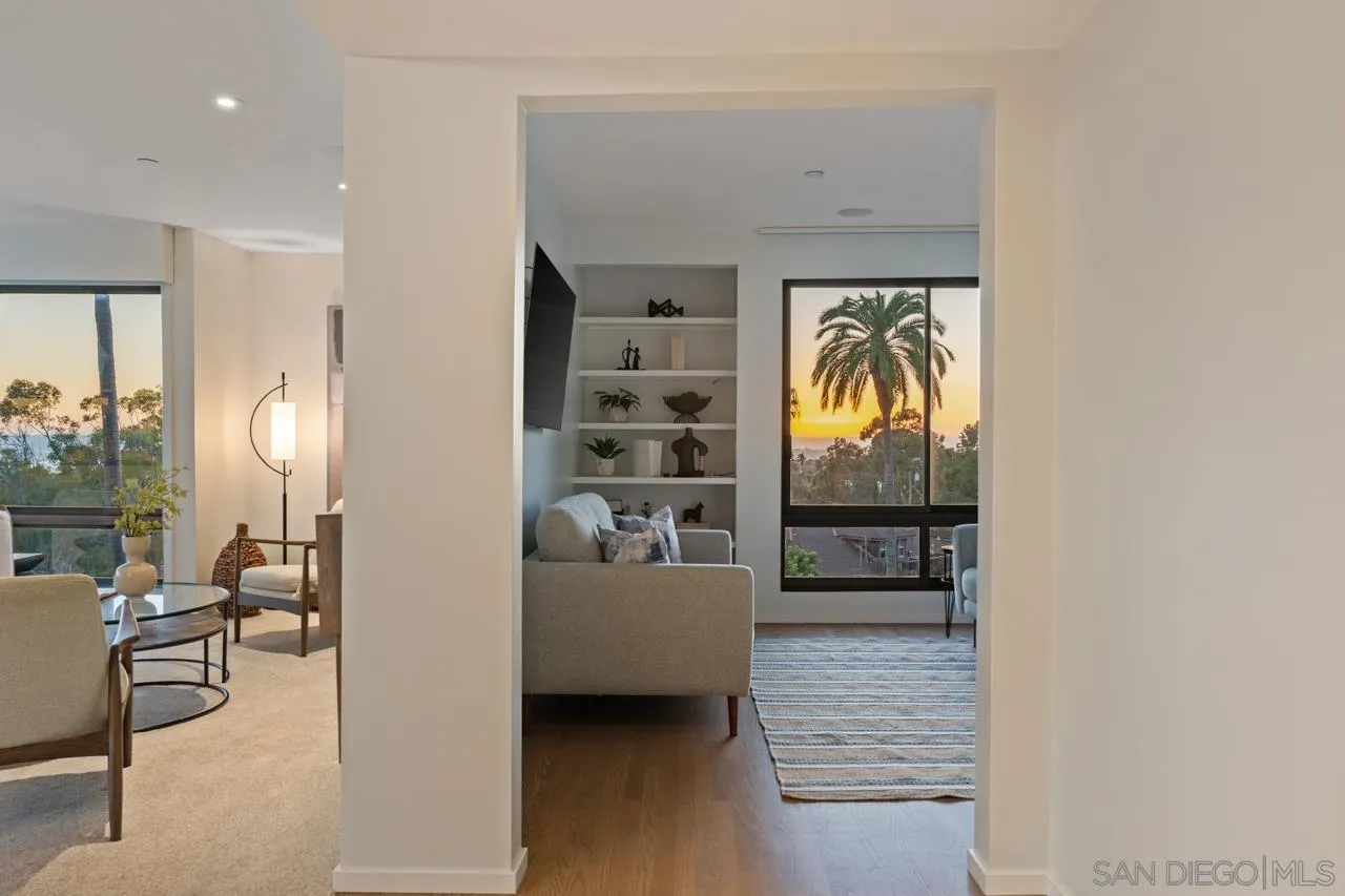 3161 1st Ave Unit 3s