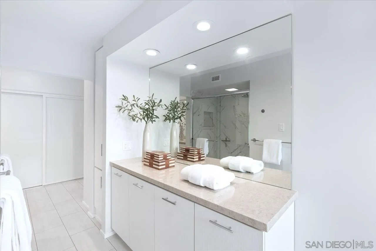 3161 1st Ave Unit 3s