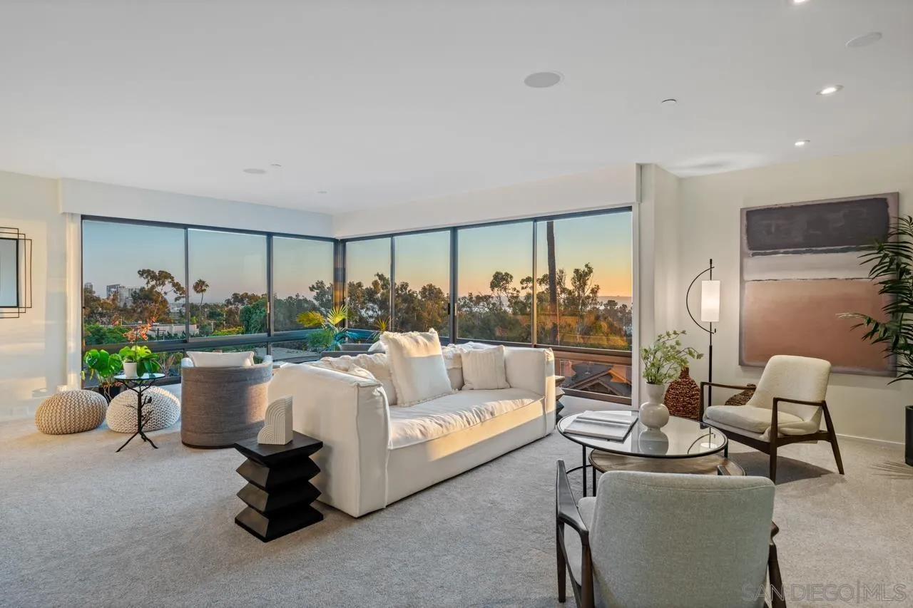 3161 1st Ave Unit 3s