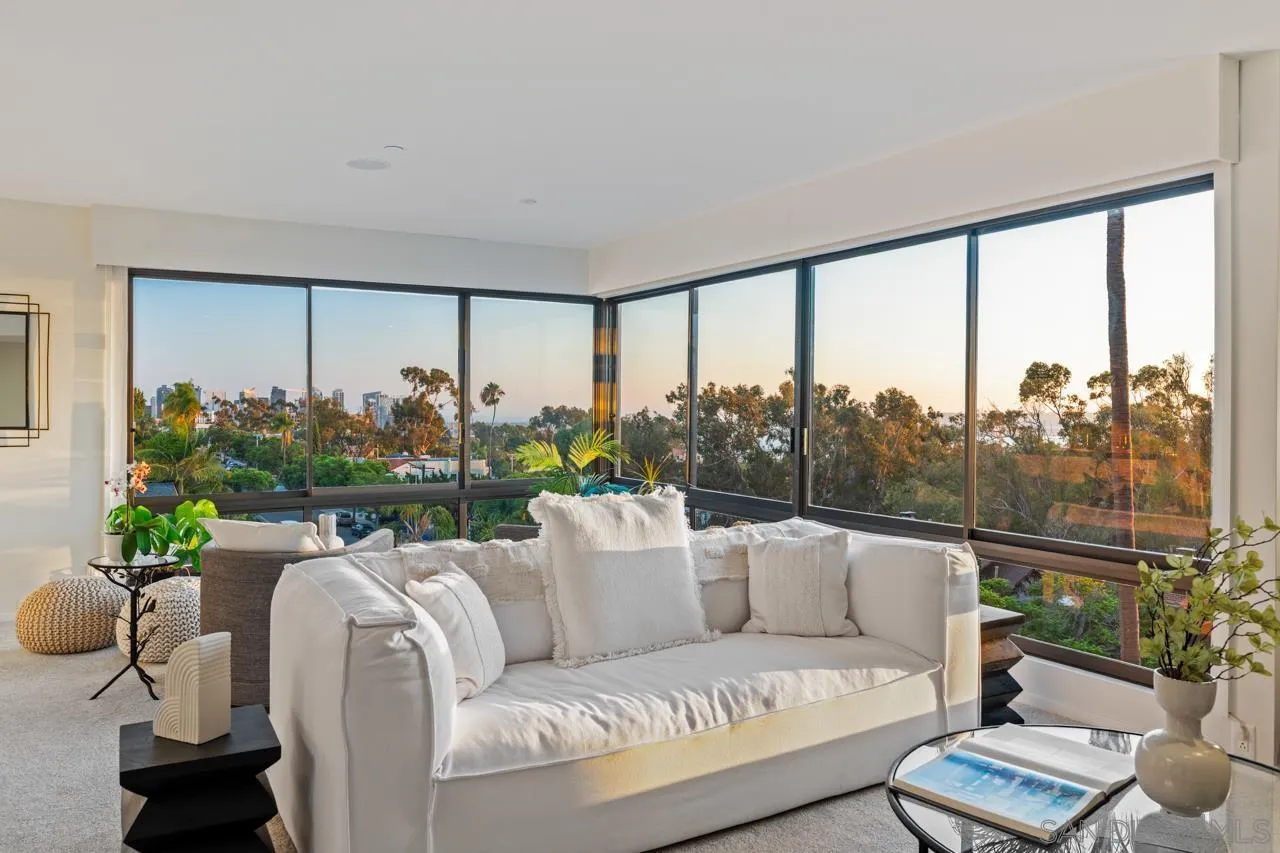 3161 1st Ave Unit 3s