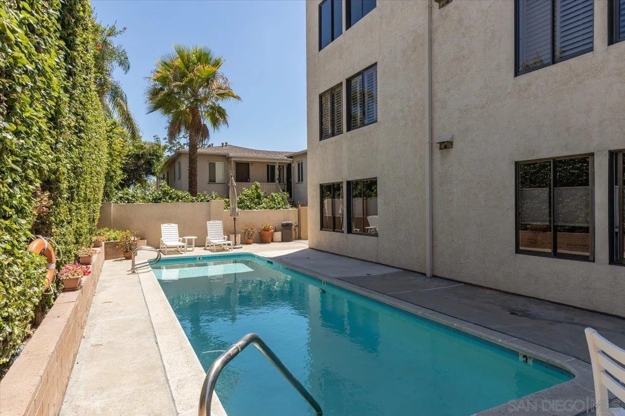 3161 1st Ave Unit 3s