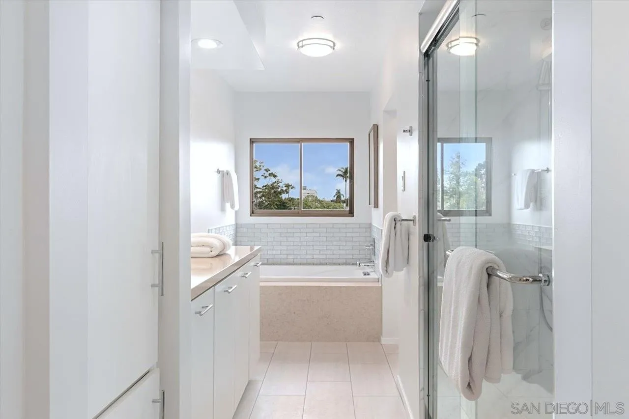 3161 1st Ave Unit 3s