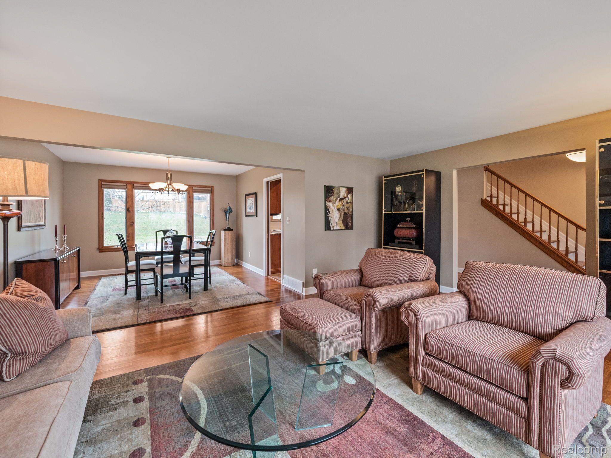 5562 ABINGTON Road