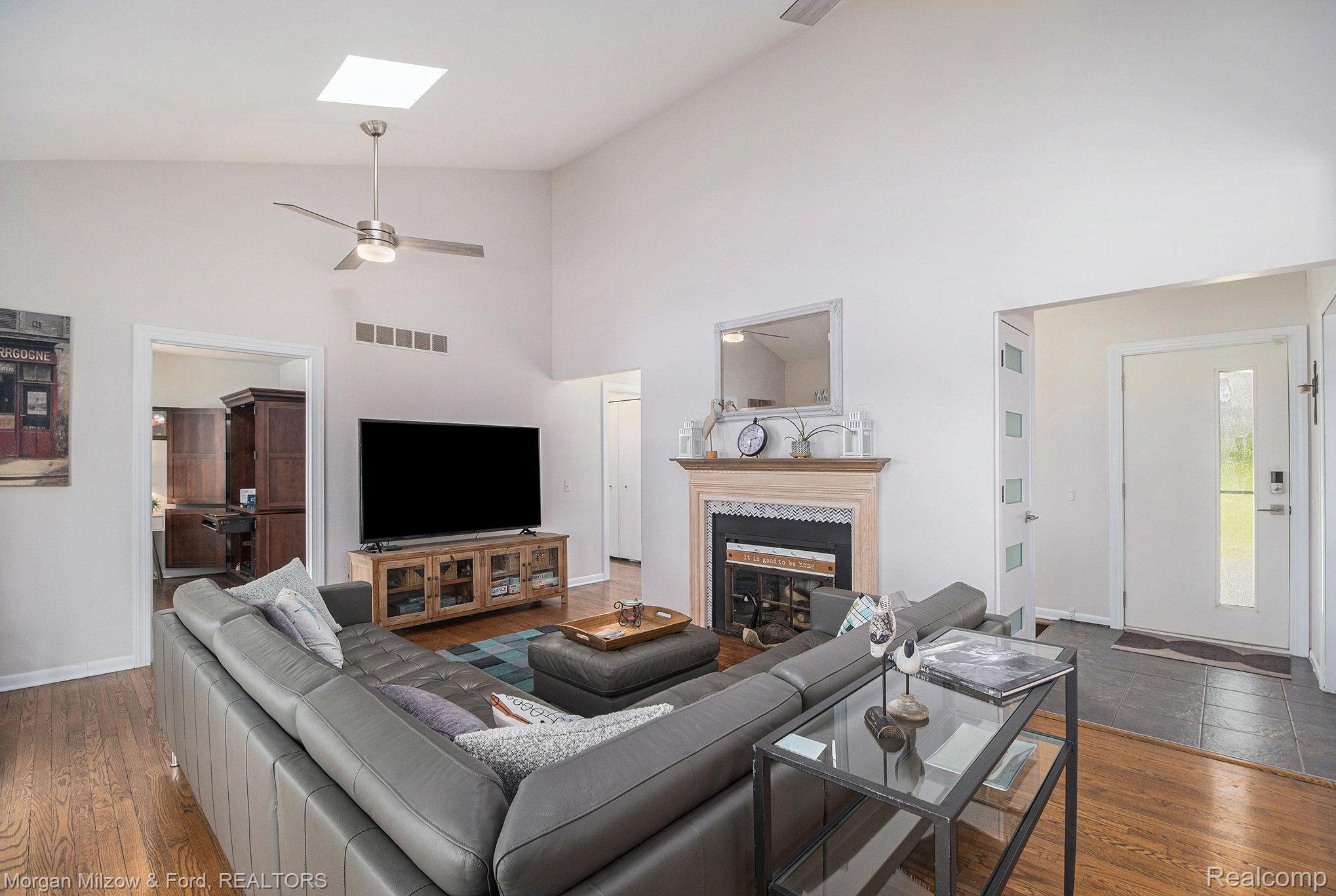 6411 Wellesley Terrace