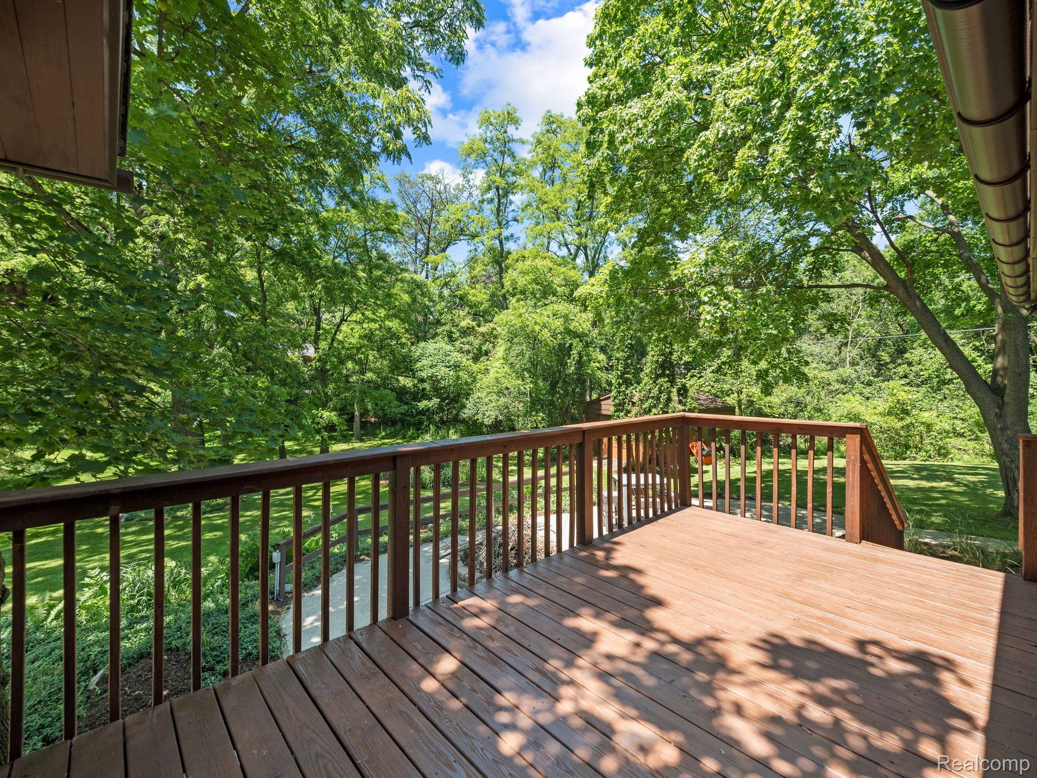 5151 N ADAMS Road