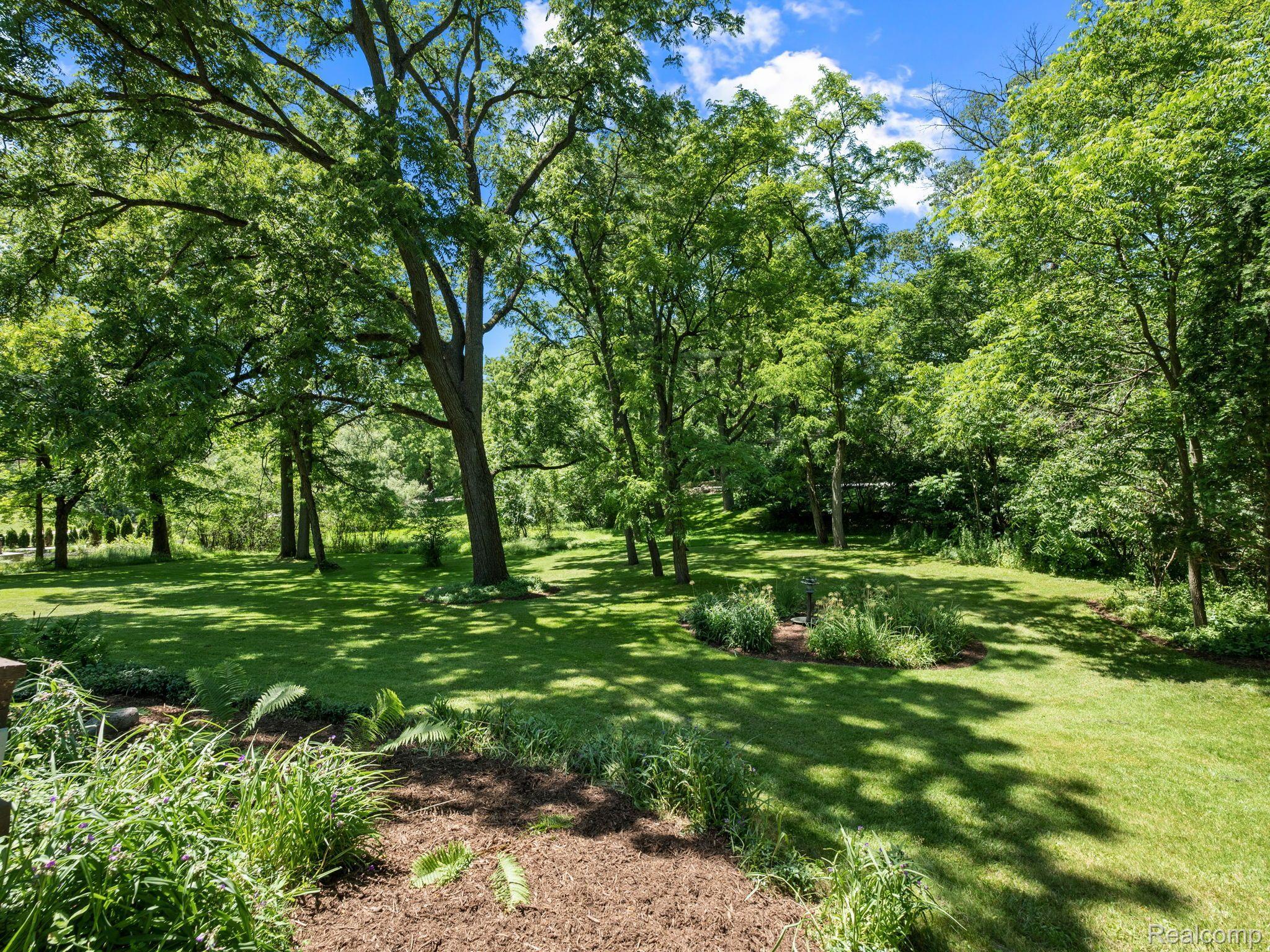 5151 N ADAMS Road