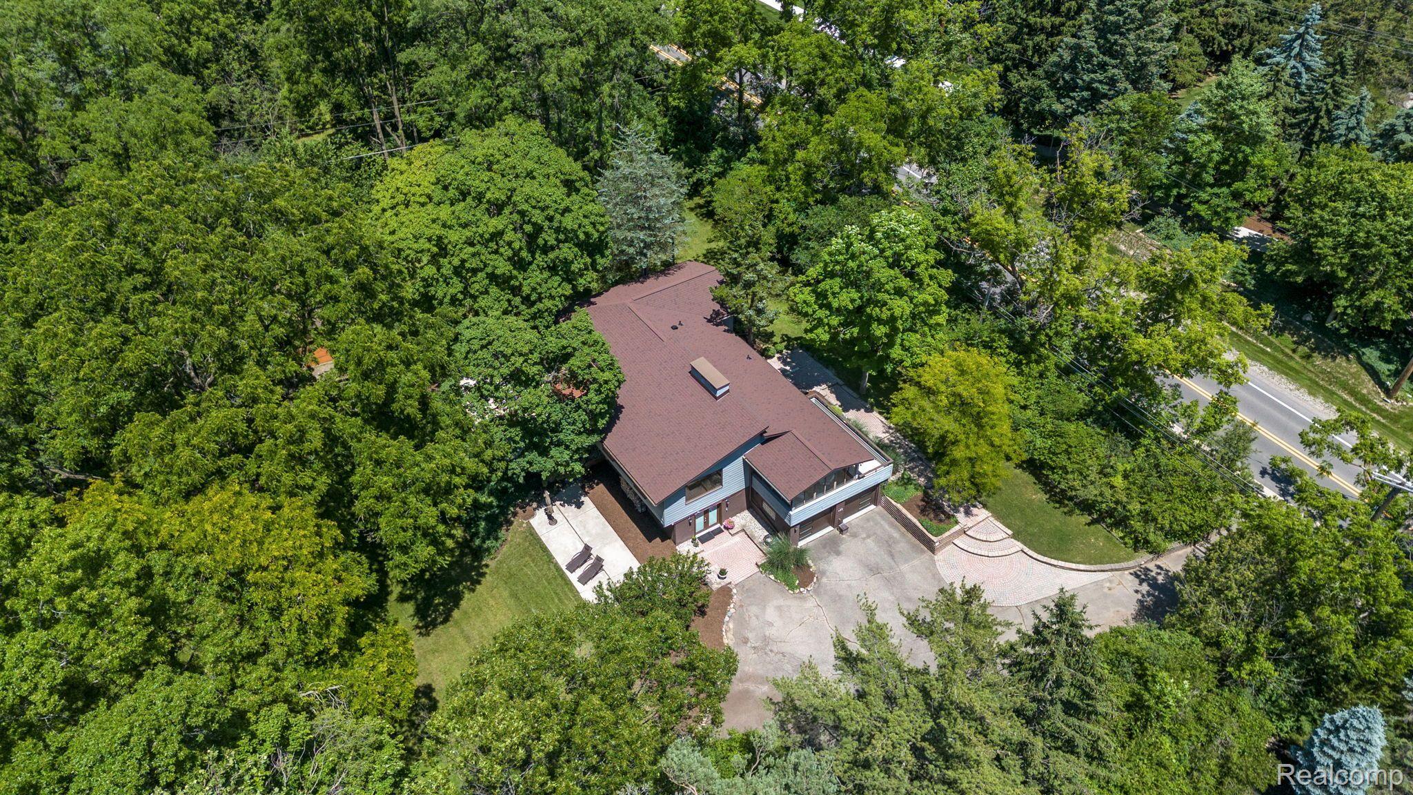 5151 N ADAMS Road