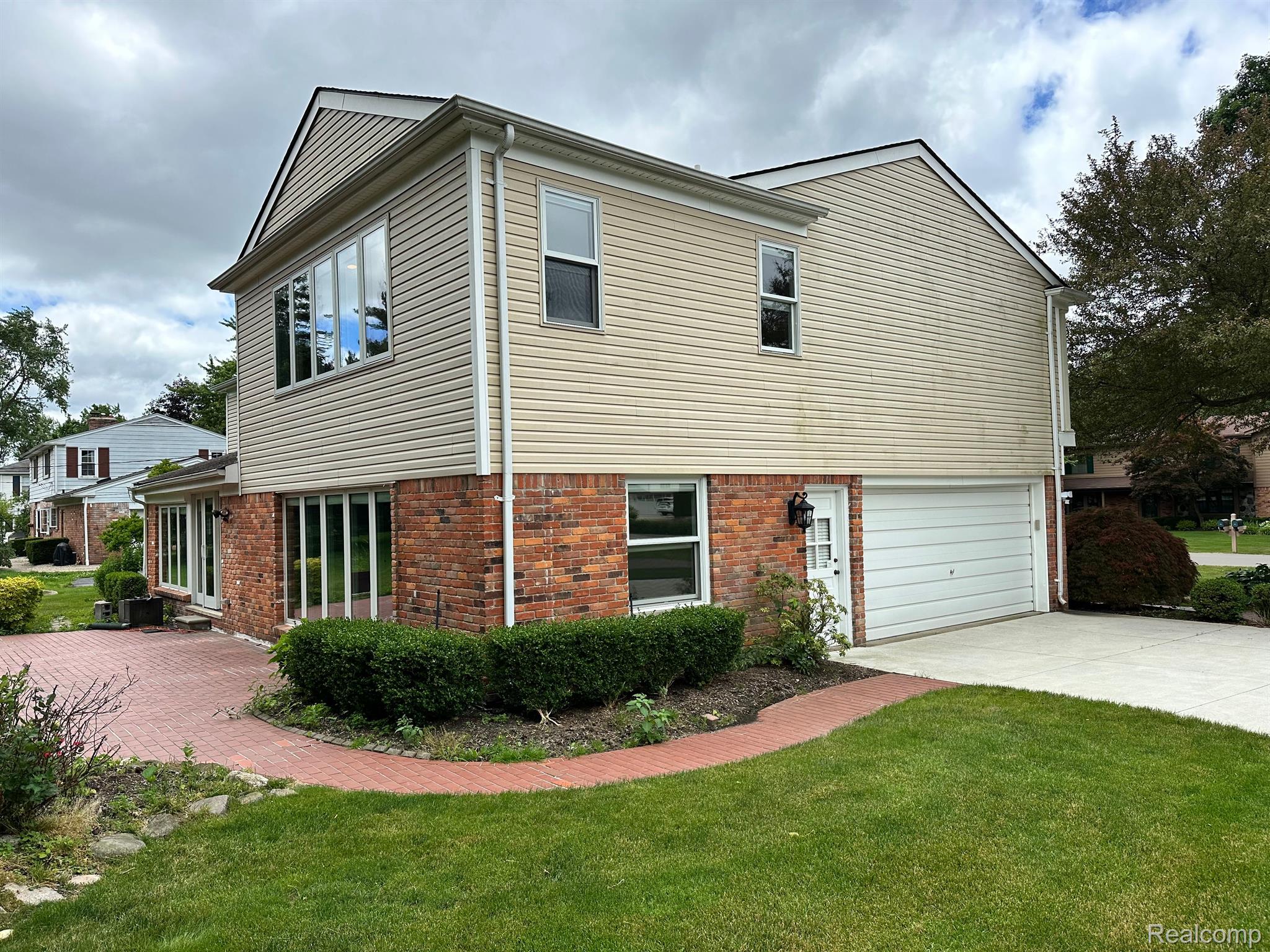 3725 BURNING TREE Drive