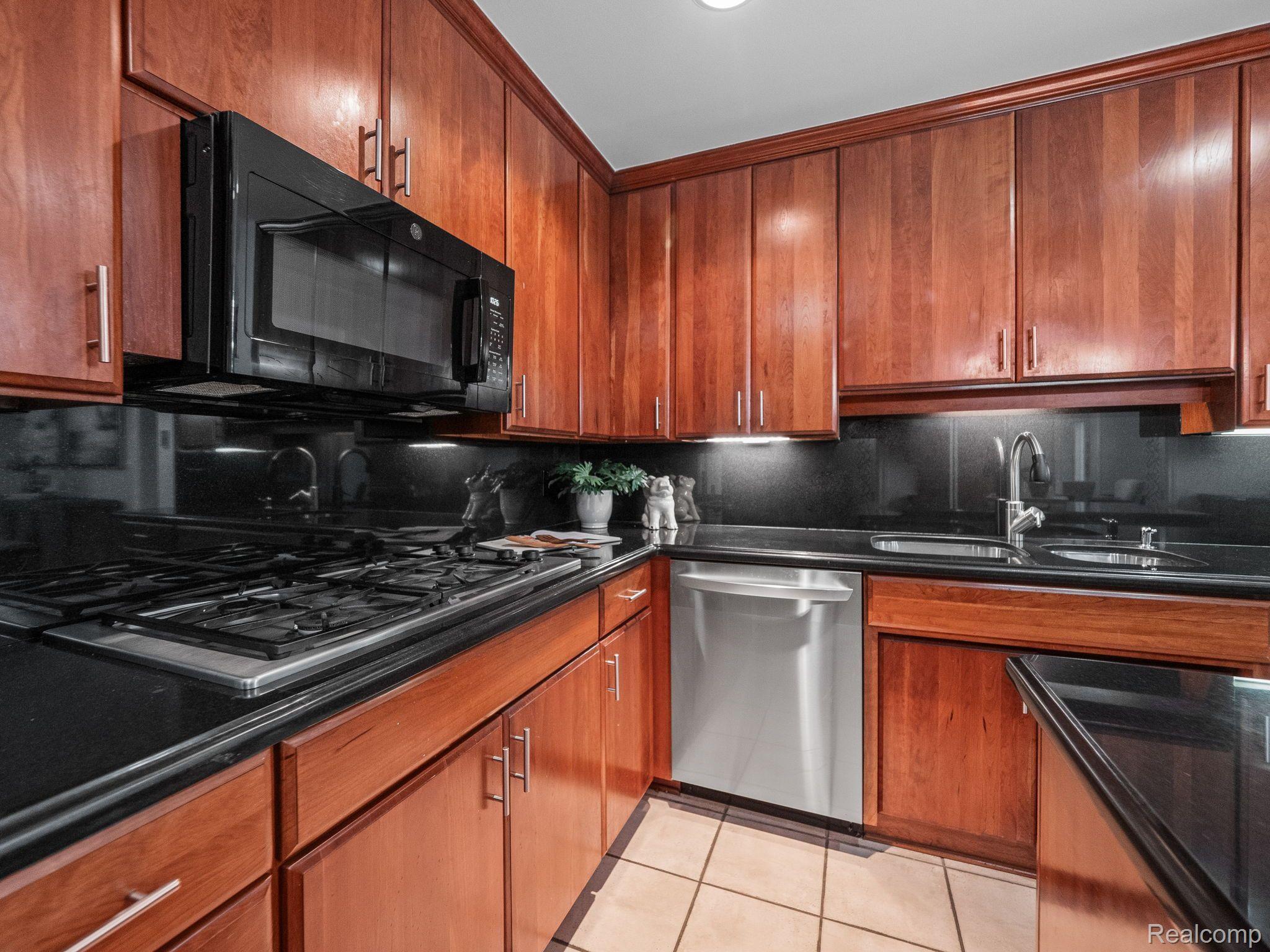 2922 Woodland Ridge