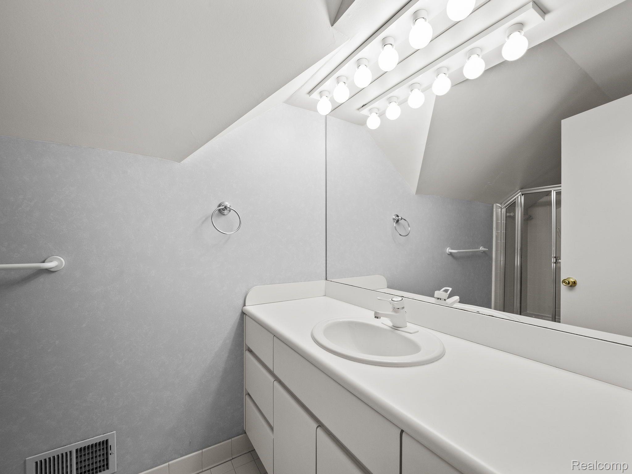 2922 Woodland Ridge