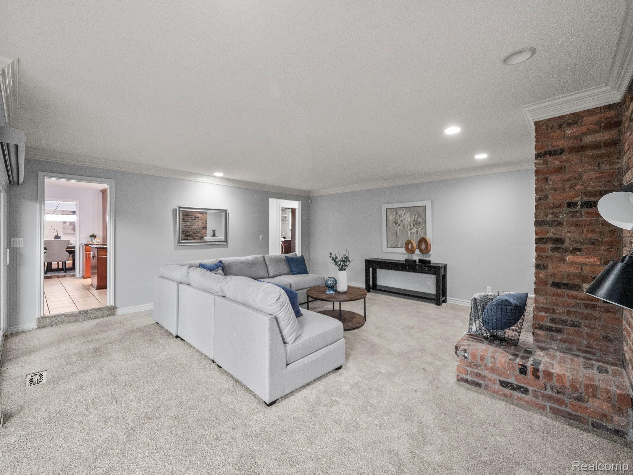 2922 Woodland Ridge