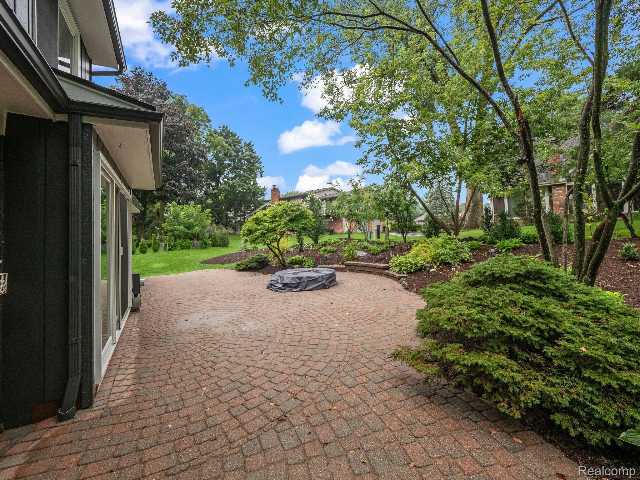 2922 Woodland Ridge