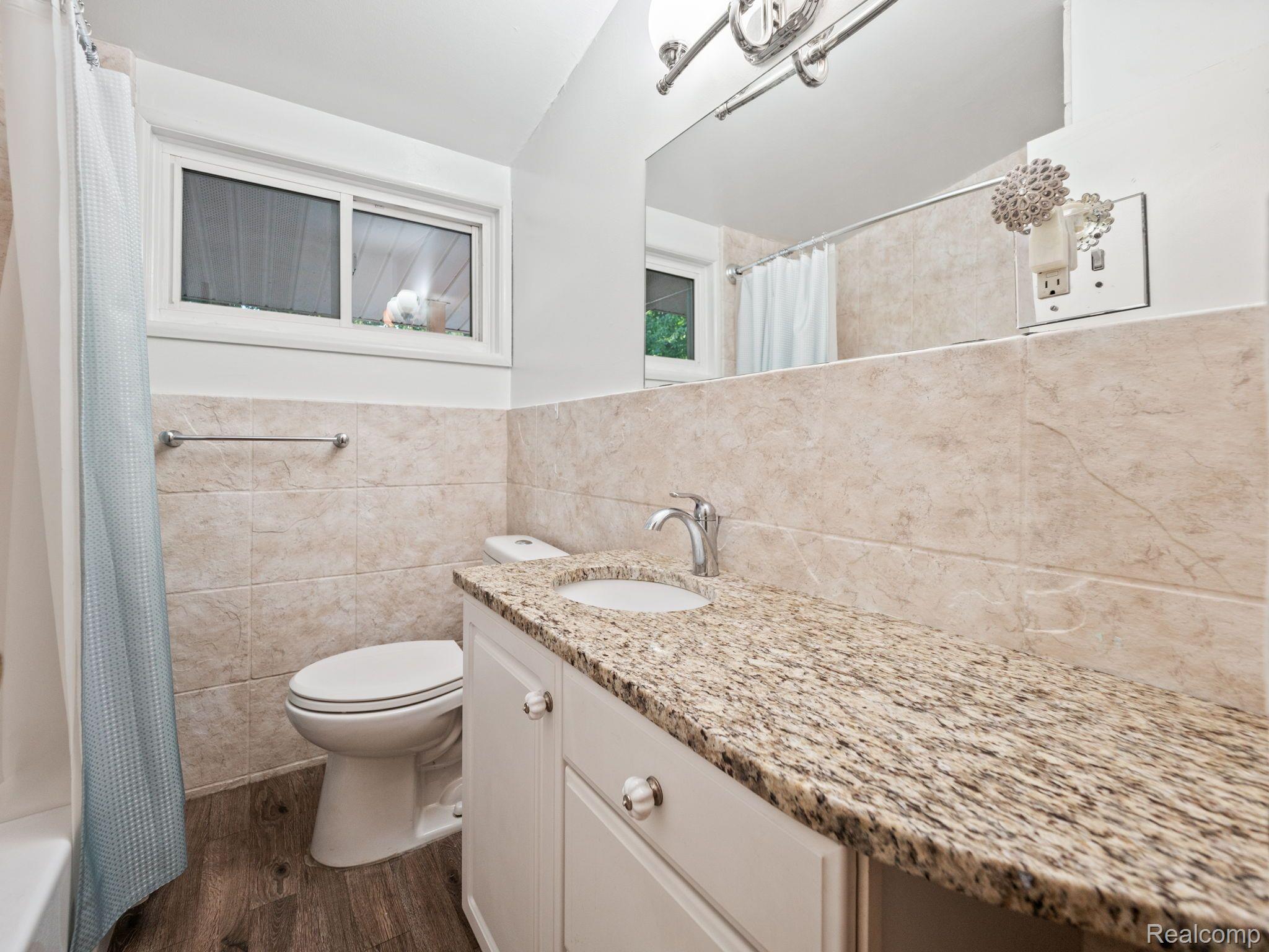 881 BROOKLAWN Drive