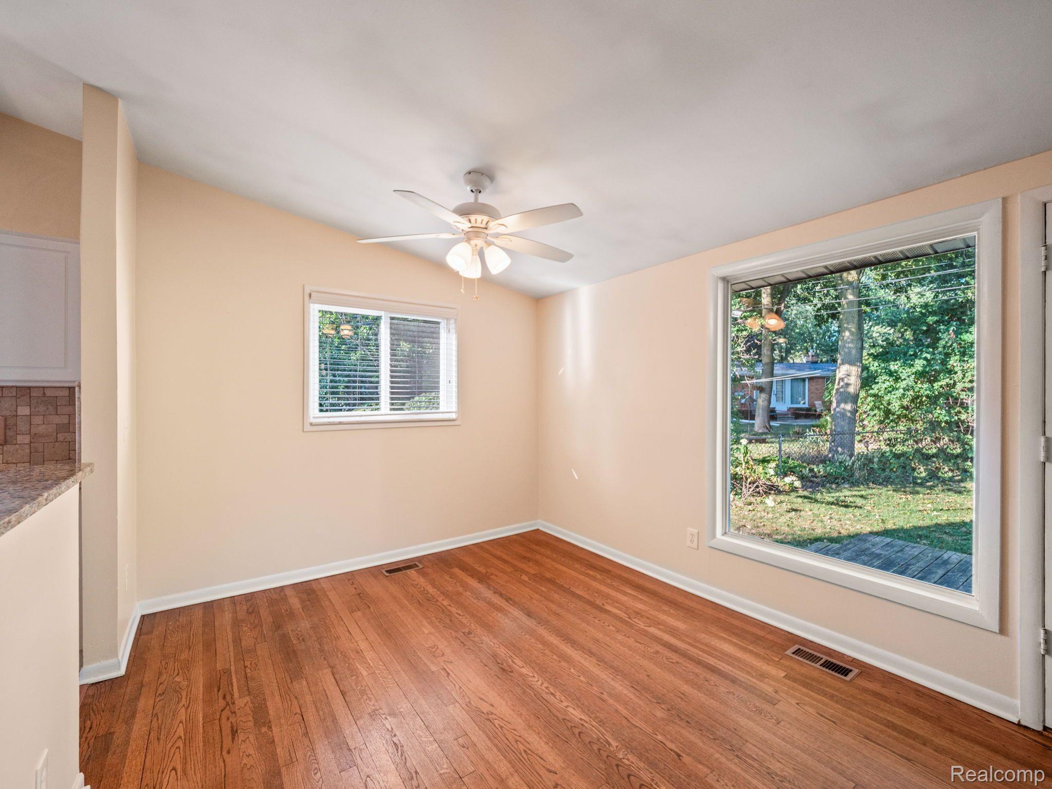 881 BROOKLAWN Drive