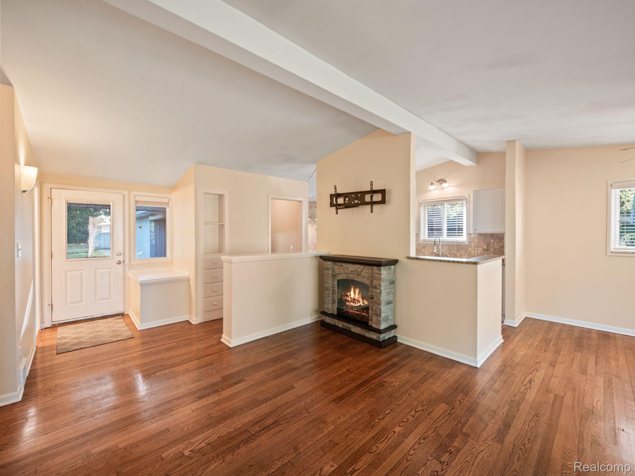 881 BROOKLAWN Drive