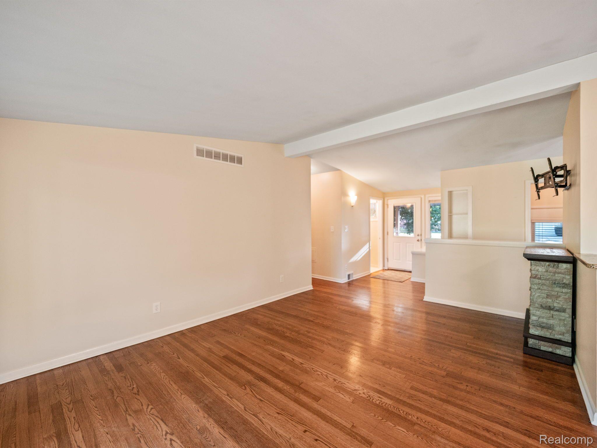 881 BROOKLAWN Drive