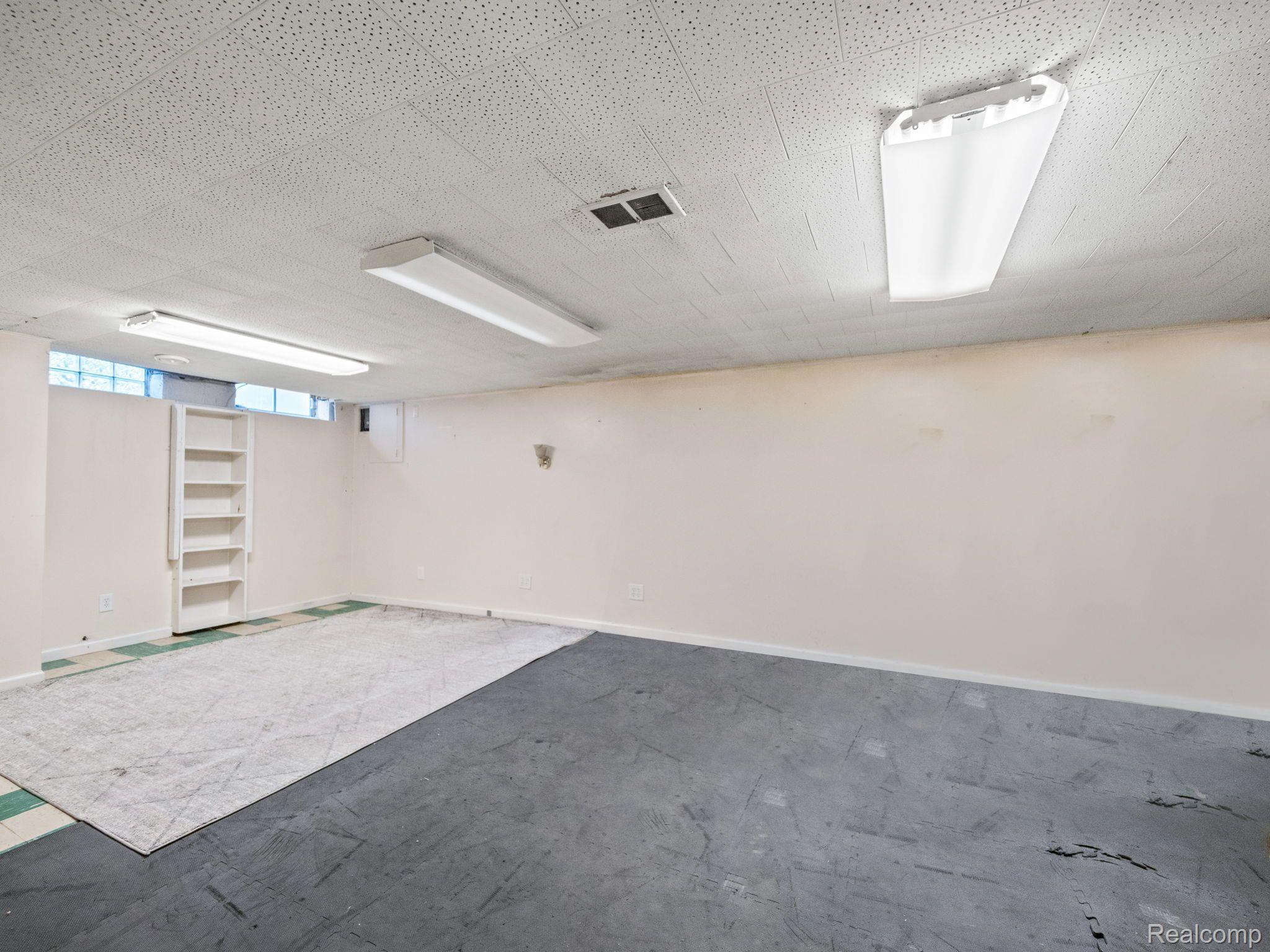 881 BROOKLAWN Drive