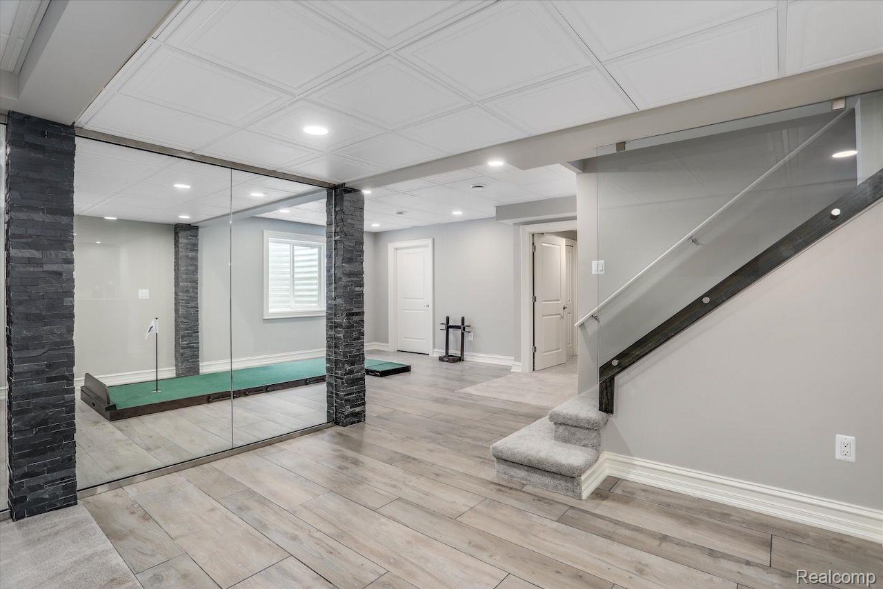 4561 OAKHURST RIDGE Road