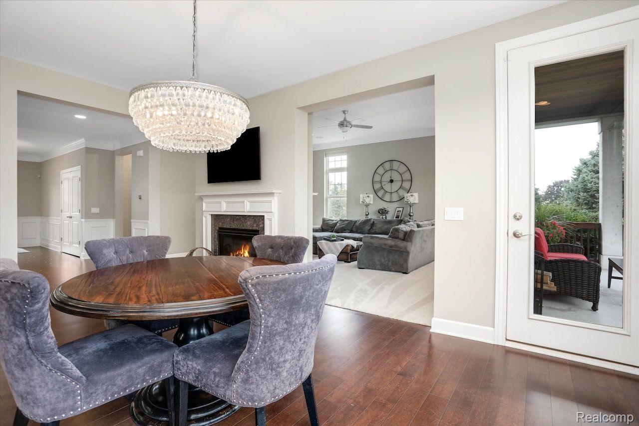 4561 OAKHURST RIDGE Road